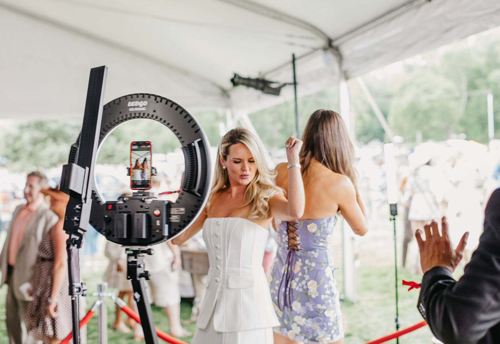 Guests dancing while a Viewso 360 camera captures their video outdoors